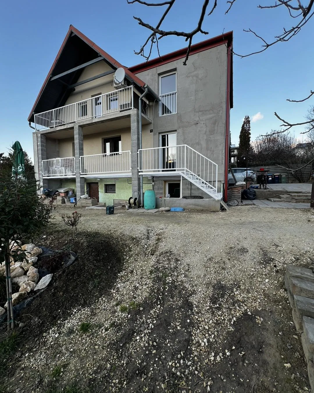 Lakatos munka – egyedi fémszerkezet